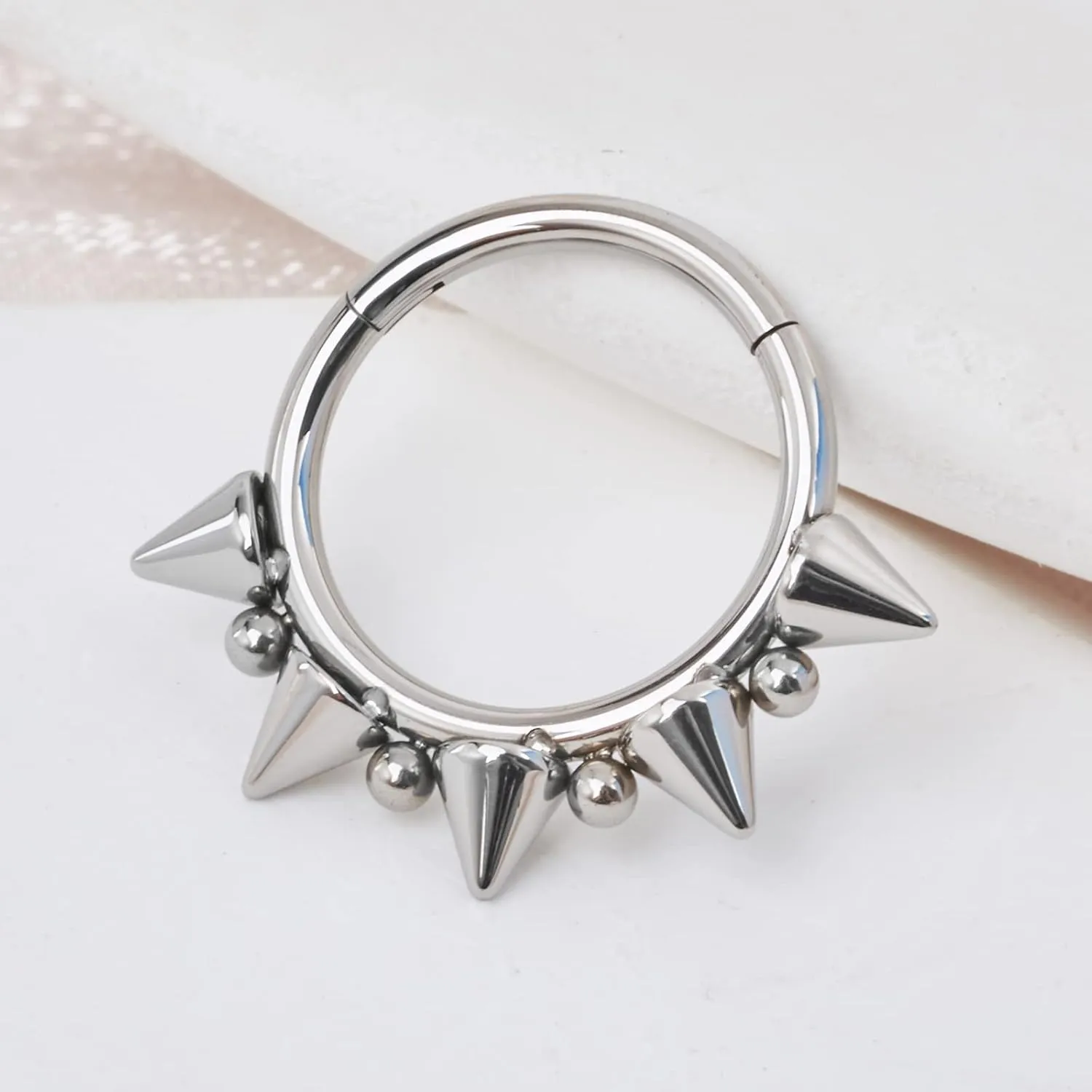 14G 16G Septum Jewelry G23 Titanium Septum Rings Spiked Cartilage Helix Earrings Hinged Segment Seamless Clicker Nose Rings Daith Piercing Jewelry