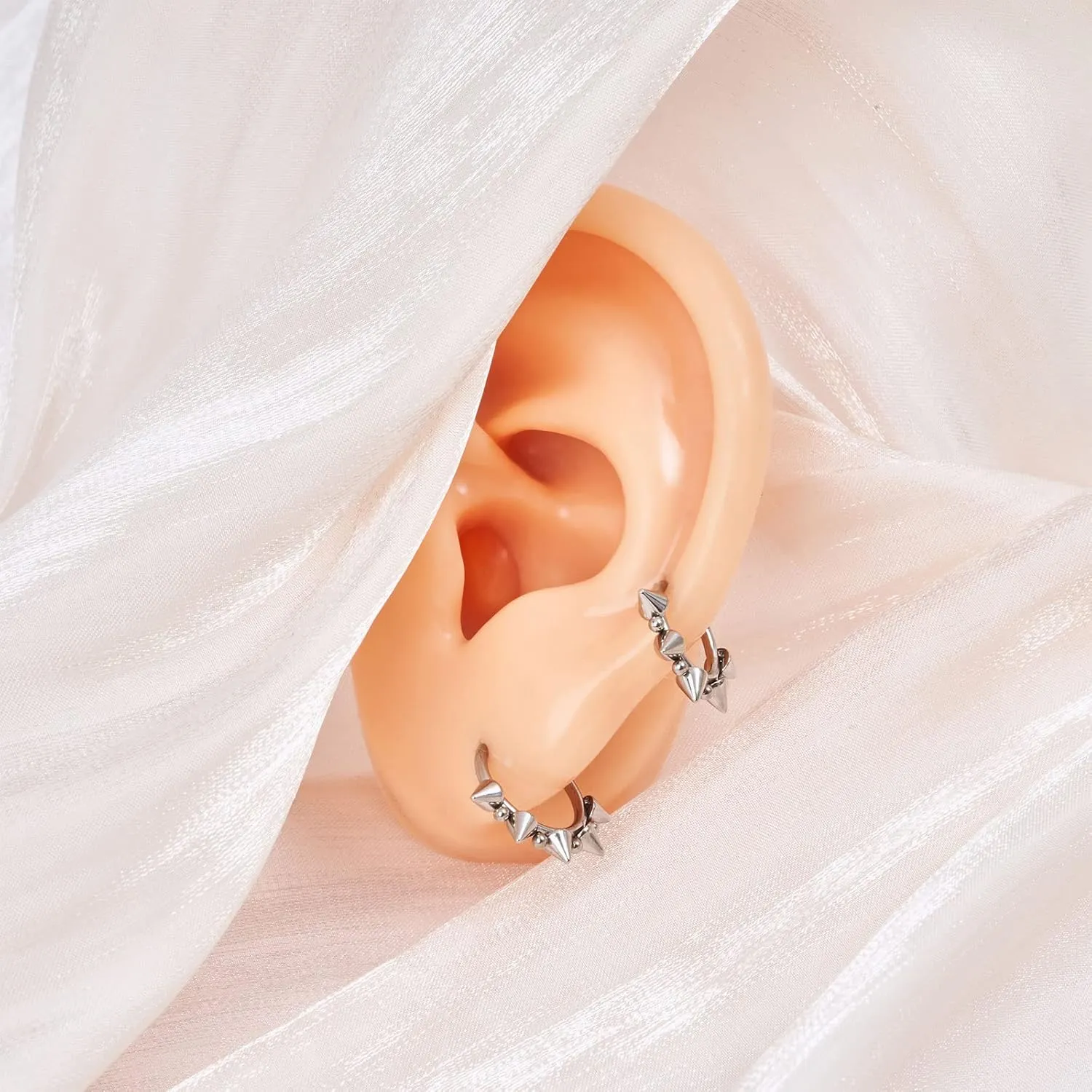 14G 16G Septum Jewelry G23 Titanium Septum Rings Spiked Cartilage Helix Earrings Hinged Segment Seamless Clicker Nose Rings Daith Piercing Jewelry