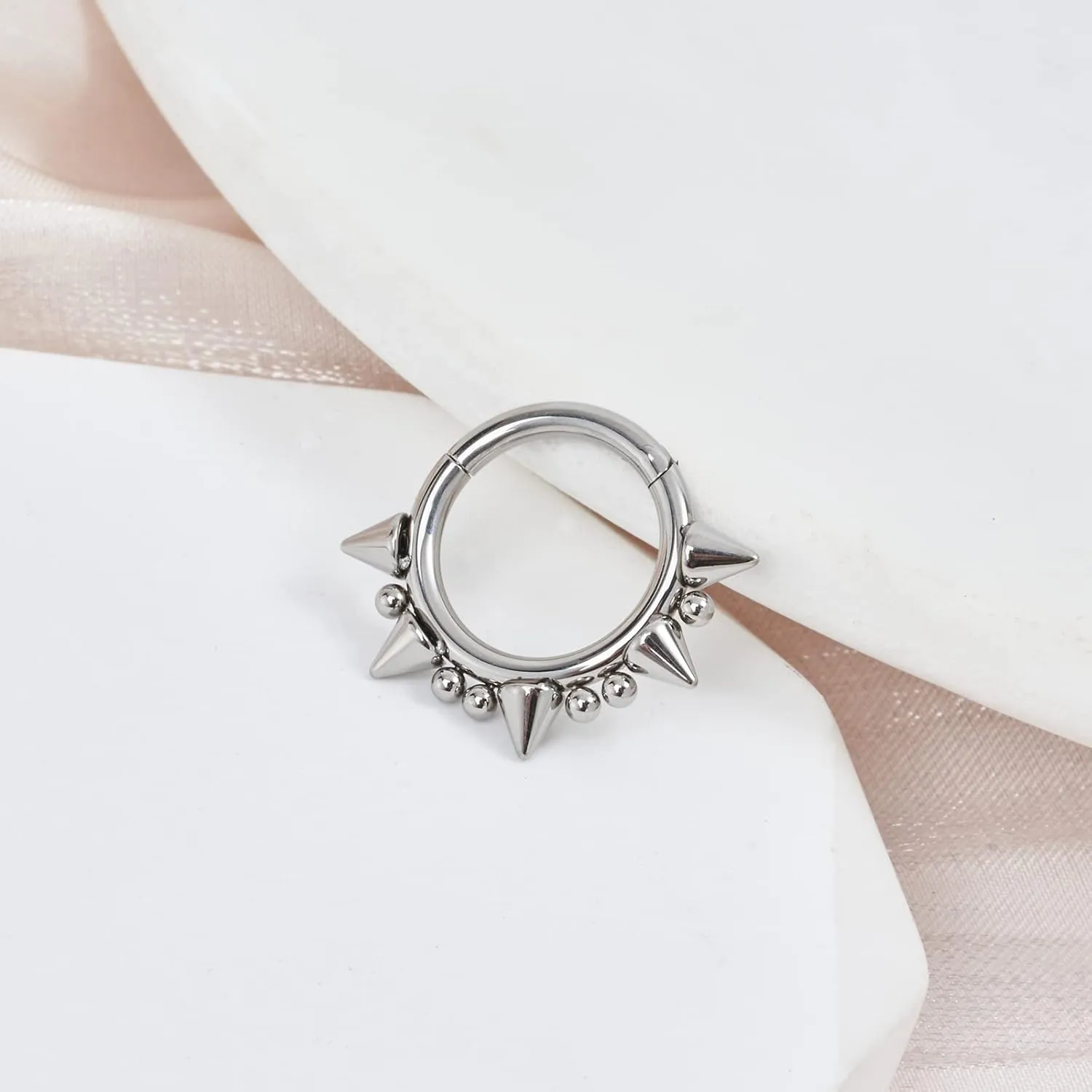 14G 16G Septum Jewelry G23 Titanium Septum Rings Spiked Cartilage Helix Earrings Hinged Segment Seamless Clicker Nose Rings Daith Piercing Jewelry