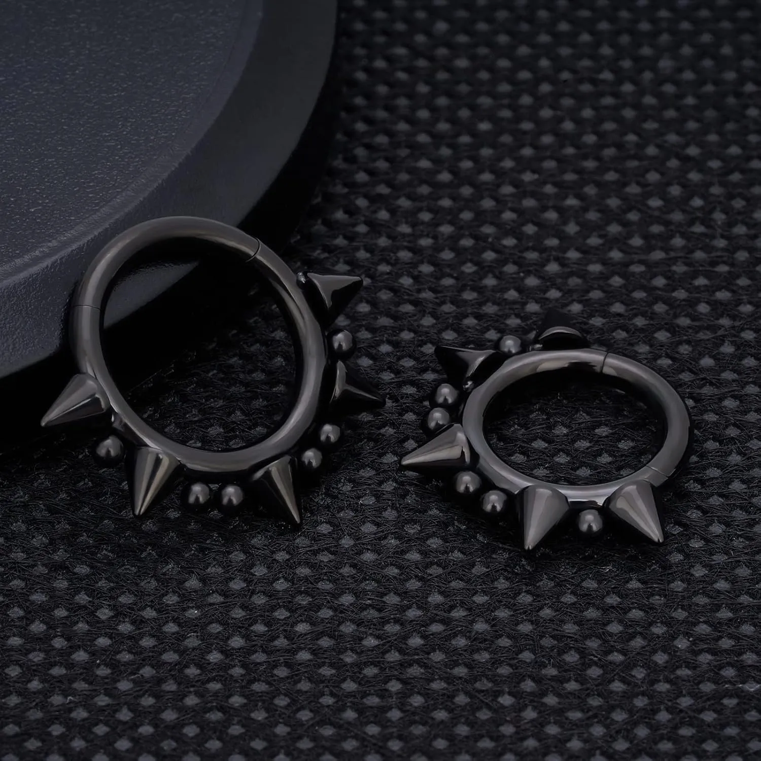 14G 16G Septum Jewelry G23 Titanium Septum Rings Spiked Cartilage Helix Earrings Hinged Segment Seamless Clicker Nose Rings Daith Piercing Jewelry