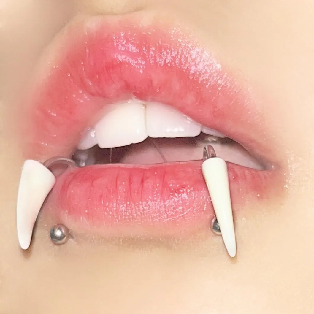 2Pcs 16G Vampire Fangs Lip Rings for Women Men Stainless Steel Snake Bite Jewelry Halloween Body Piercings Jewelry 8-12mm