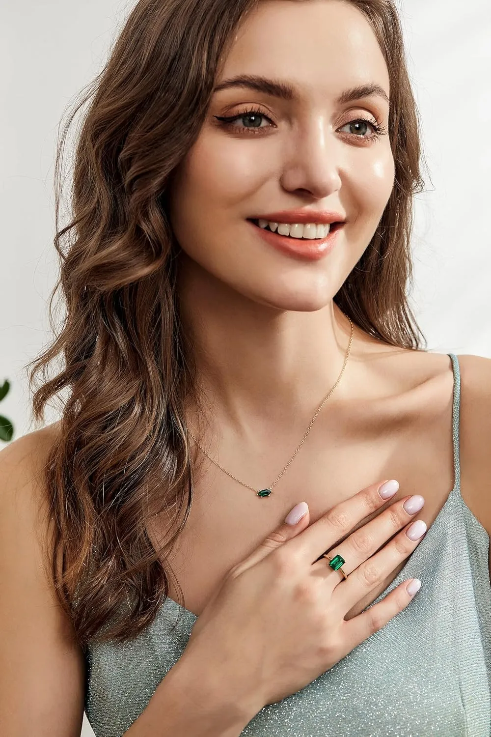 3CT 925 Sterling Silver Engagement Rings for Women Solitaire Created Green Emerald Simple Wedding Band Promise Rings for Her Size 4-11
