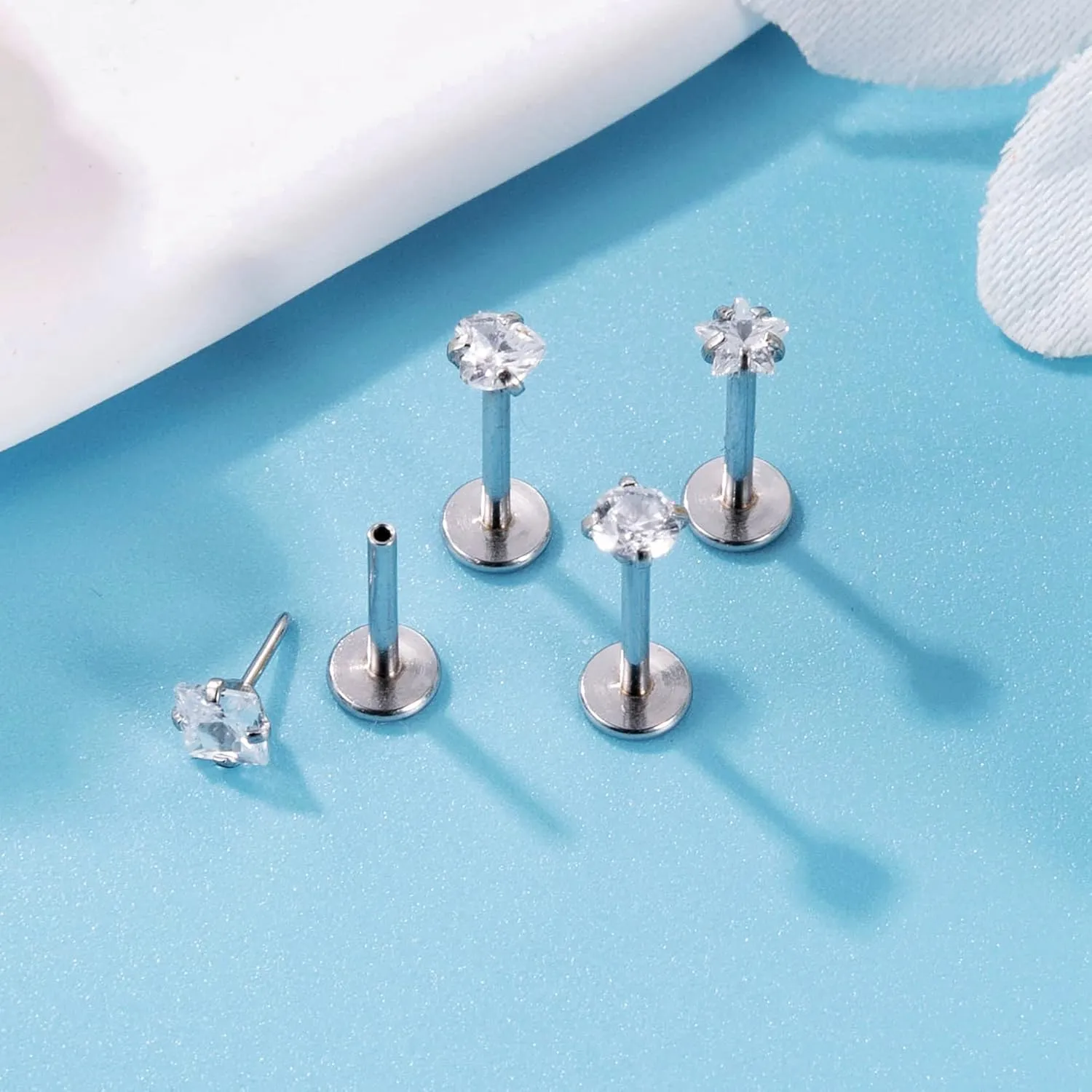 8Pcs 16-20G Stainless Steel Threadless Push in Nose Rings Studs for Women CZ Tragus Earring Set Labret Monroe Medusa Piercing Lip Ring Cartilage Tragus Helix Studs