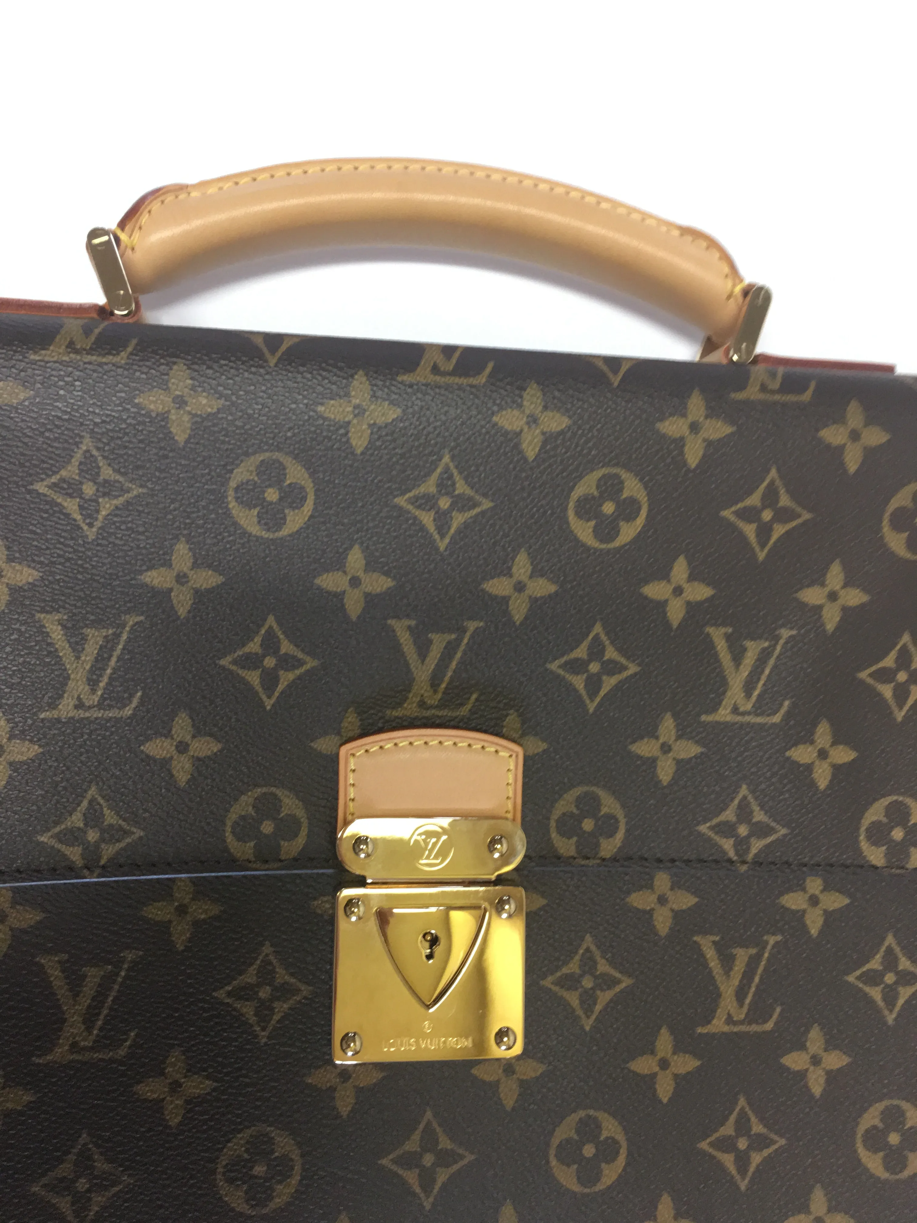 AUTHENTIC LOUIS VUITTON LAGUITO MONOGRAM BRIEFCASE PORTE DOCUMENTS M53026