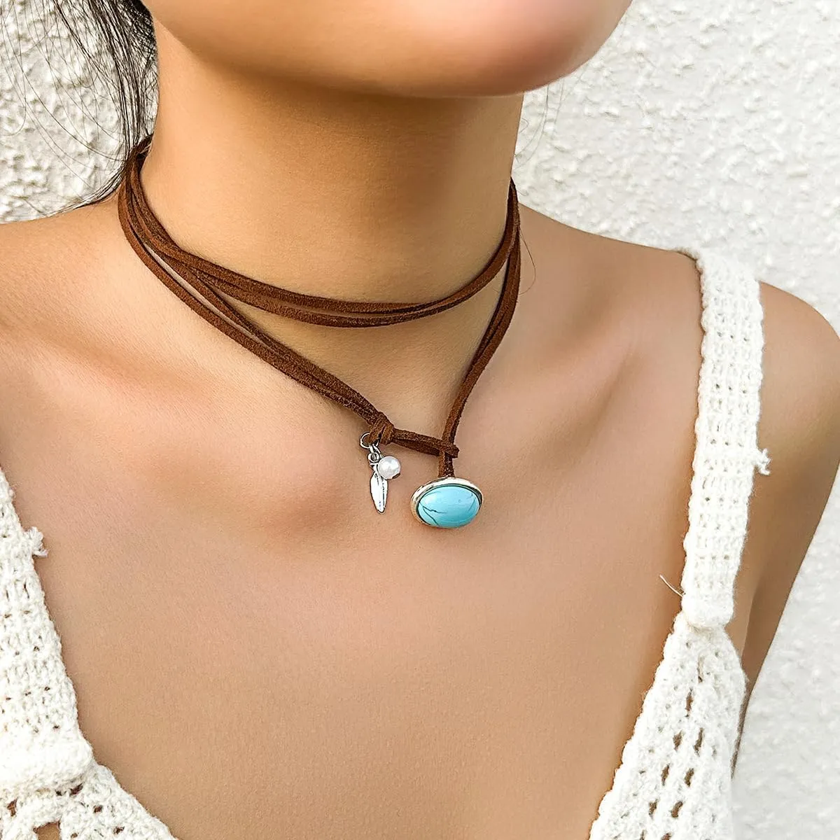 Boho Necklace for Women Suede Choker Turquoise Pendant Leather Necklace Layered Western Choker Jewelry