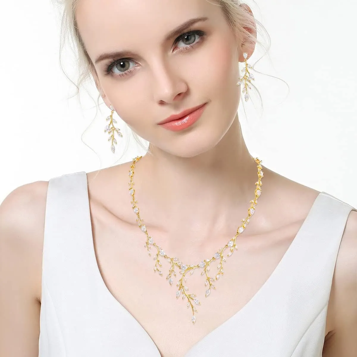 Bridal Wedding Jewelry CZ Set Marquise Teardrop Cubic Zirconia Pendant Necklace and Dangle Earring Bracelet Sets for Women