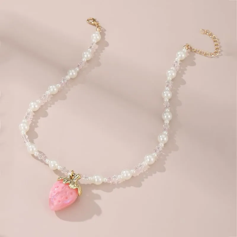 Cute Strawberry Necklace for Women Unique Lovely Choker Imitation Pearl Necklaces Holidays Jewelry Gift Accessories