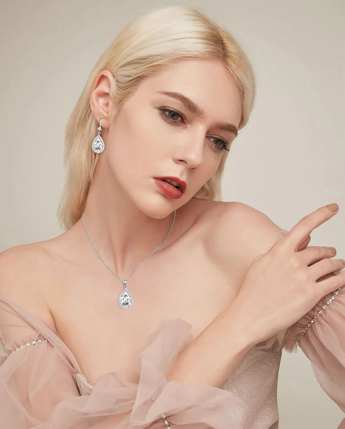 Diamond Teardrop Pendant Necklaces for Women Crystals Birthstone Costume Jewelry Gifts for WomenGold Plated 17.92   1.97 inch Chain