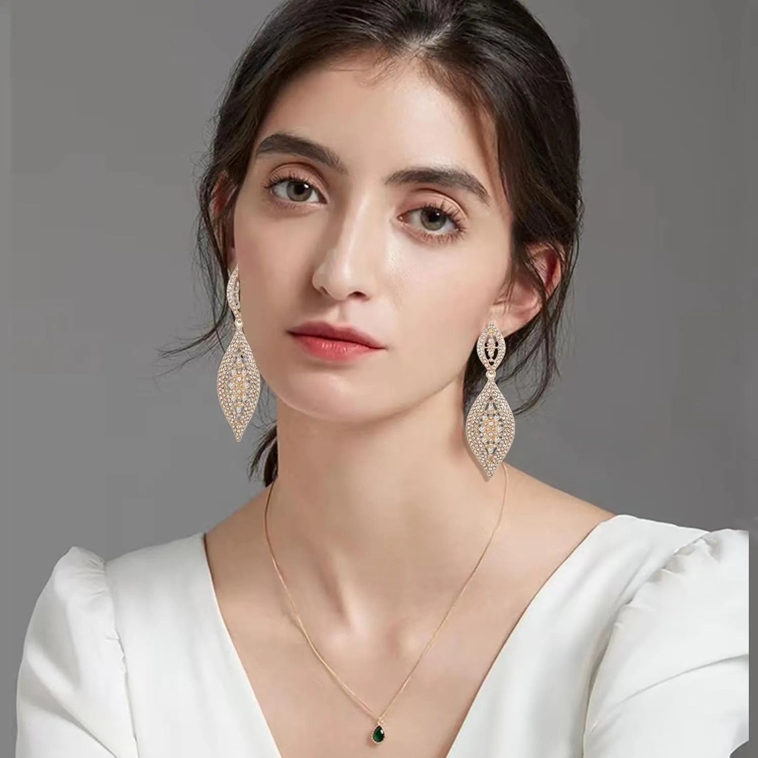 Fashion Rhinestone Crystal Wedding Earrings for Women Bridal Bridesmaid Long Leaf Chandelier Teardrop Dangle Earrings Jewelry