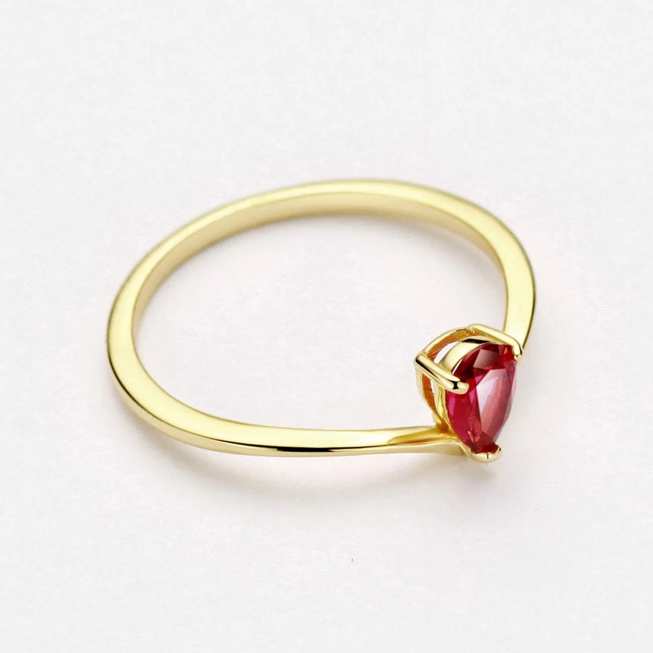 Michooyel 18K Gold Ruby Rings Simple Pear Cut Solitaire Rings Promise Ring