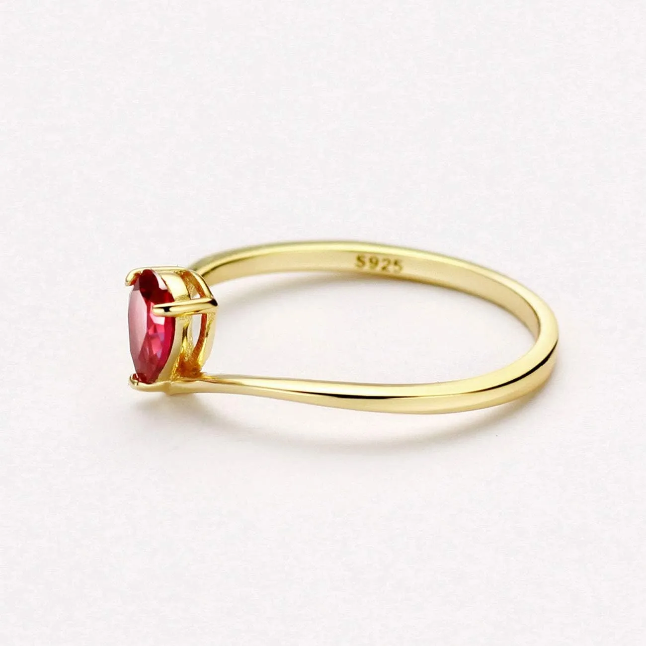 Michooyel 18K Gold Ruby Rings Simple Pear Cut Solitaire Rings Promise Ring