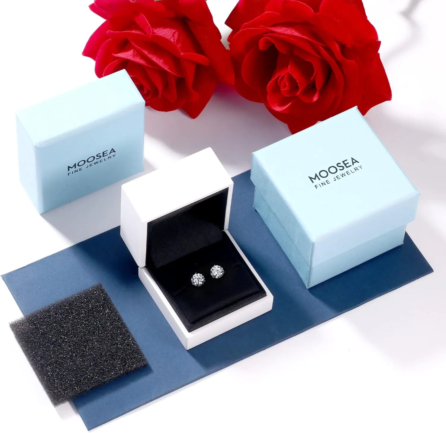 MOOSEA Martini Moissanite Earrings for Women Men, 0.2-4 ct Round D Color VVS1 Clarity Lab Created Earring 925 Sterling Silver Classic 3 Prong Moissanite Earrings Screw Back for Women Men