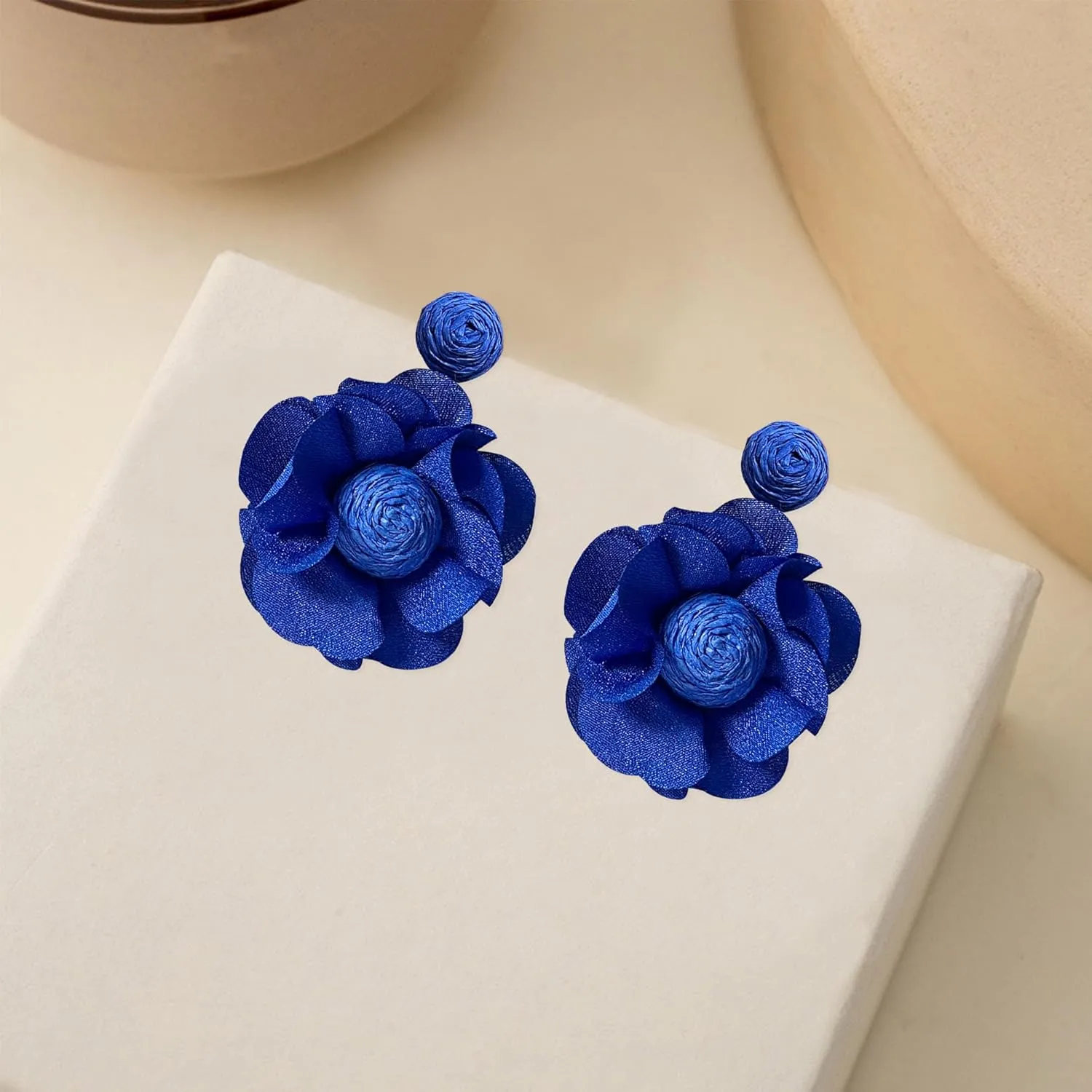 Rattan Flower Drop Earrings Raffia Dangle Boho Statement Earrings for Women