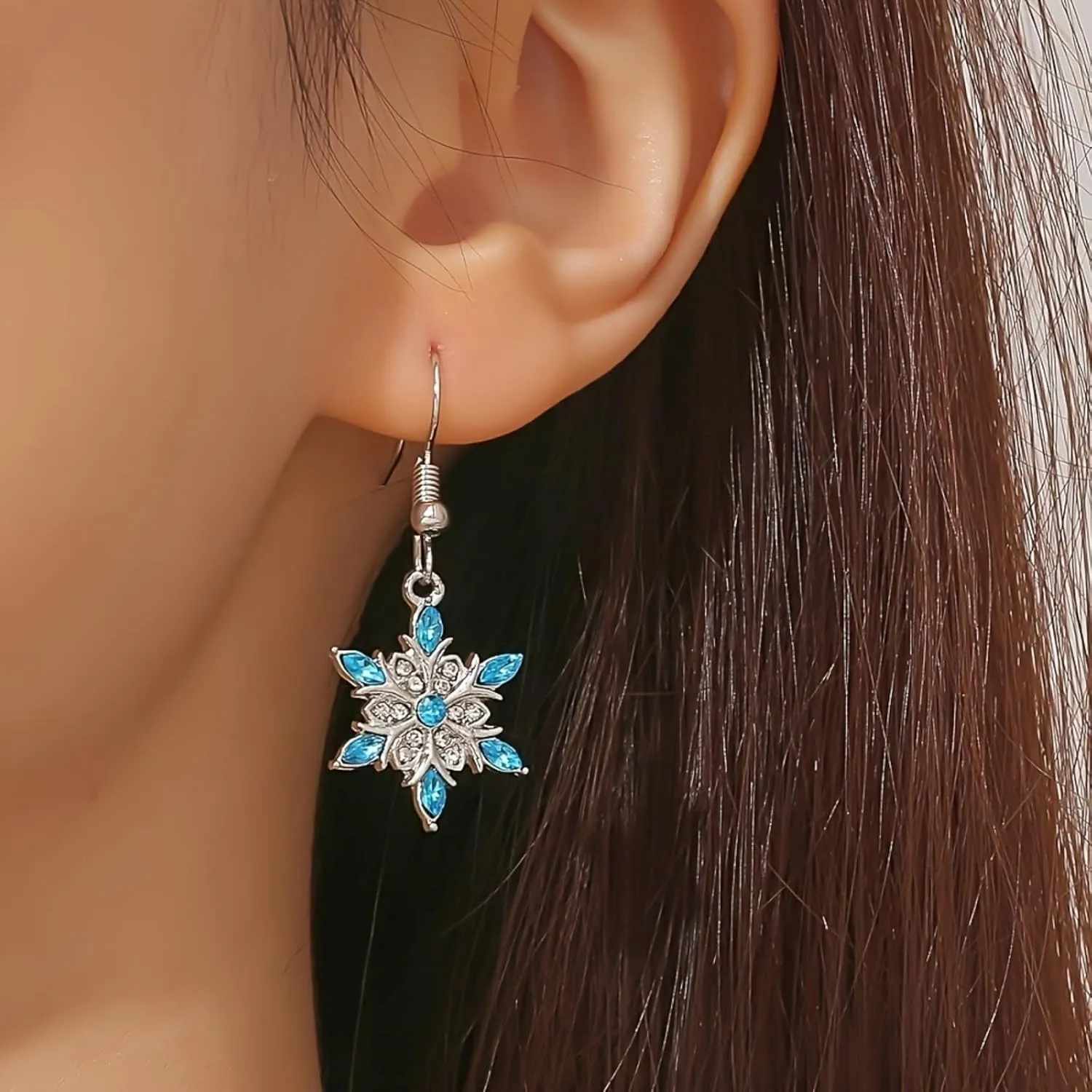Snowflake Earrings and Necklace Set for Women Elegant Delicate Pave Crystal Cubic Zirconia Winter Frozen Flower Stud Earrings for Birthday Valentine Mother's Day Christmas Jewelry Gifts