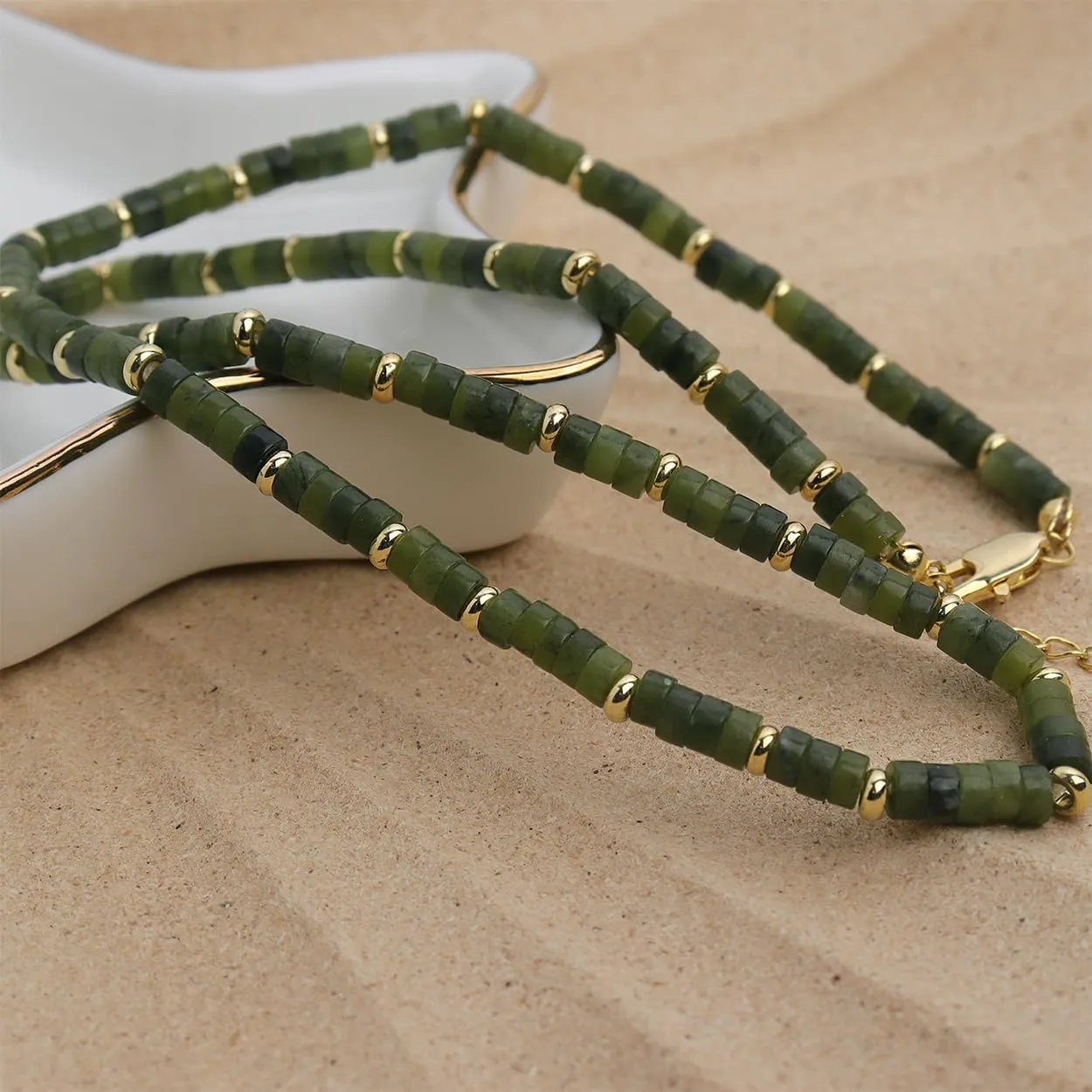 Sonateomber Natural Gemstone Beaded Boho Choker Necklaces for Women, Dainty Bohemian Handmade Crystal Stone Bead Gold Statement Chain Prom Accessories Jewelry Gift