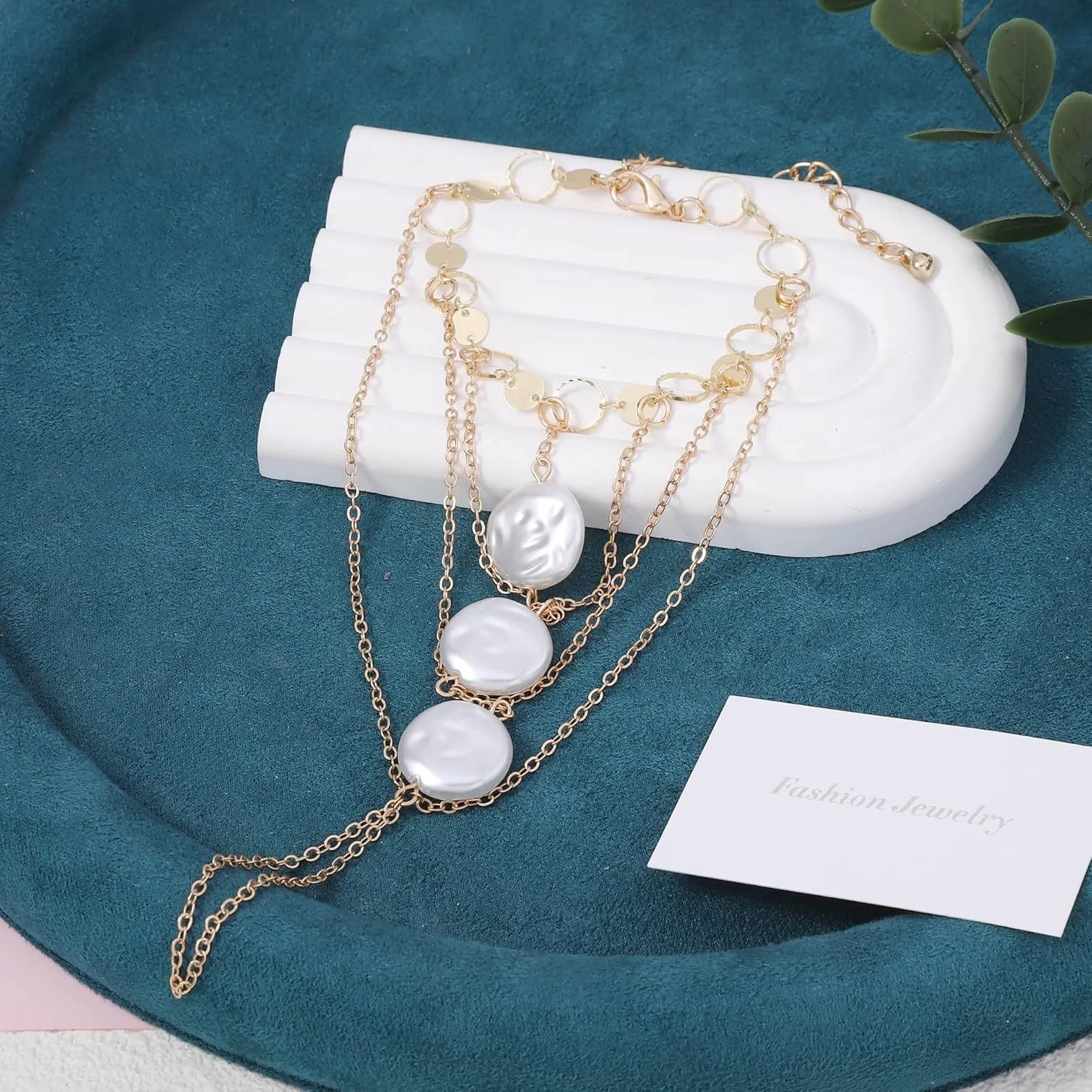Vintage Pearl Slave Bracelet with Finger Ring Punk Link Chain Crystal Harness Bracelet Bridal Wedding Hand Jewelry Prom Party Belly Dance Accessories for Women