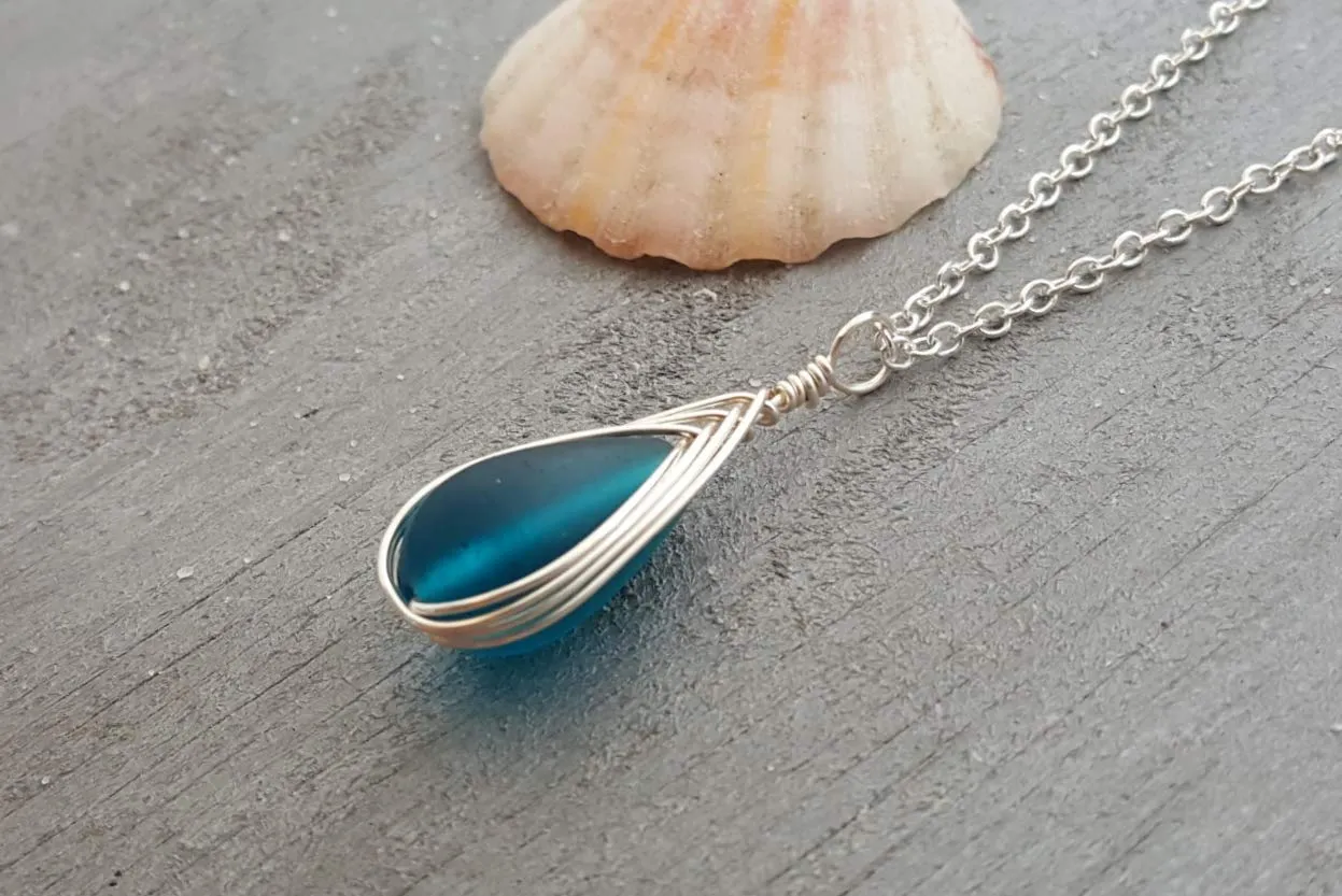 Yinahawaii Handmade Sea Glass Necklace, Hawaiian Jewelry For Women, Braided Teardrop Necklace, Unique Sea Glass Jewelry For Women Birthday Gift (Teal)