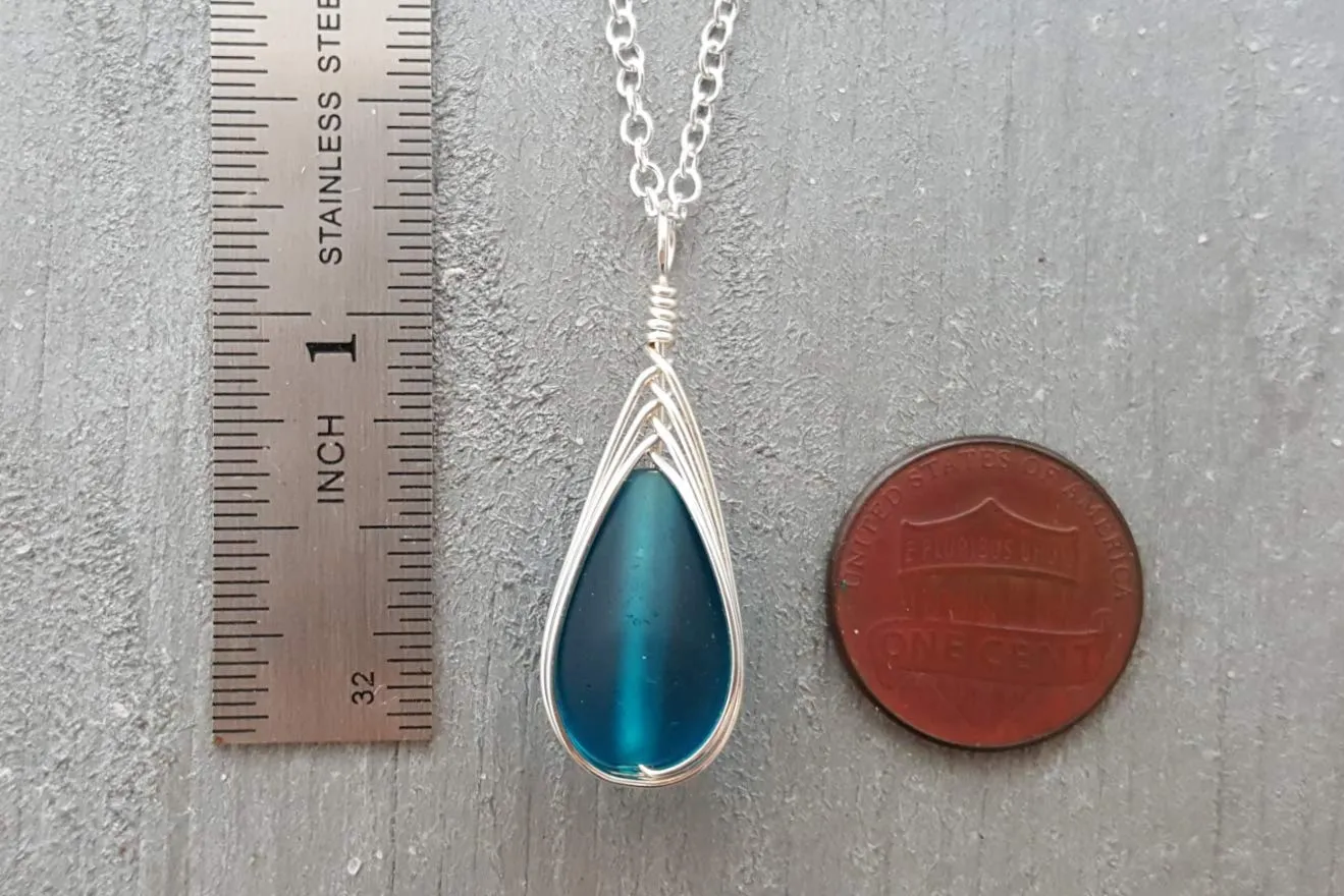 Yinahawaii Handmade Sea Glass Necklace, Hawaiian Jewelry For Women, Braided Teardrop Necklace, Unique Sea Glass Jewelry For Women Birthday Gift (Teal)